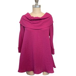 NWOT Yushi fuchsia cowl neck 3/4 sleeve blouse.  Size Small